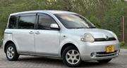 Toyota Sienta 2006 Silver for sale