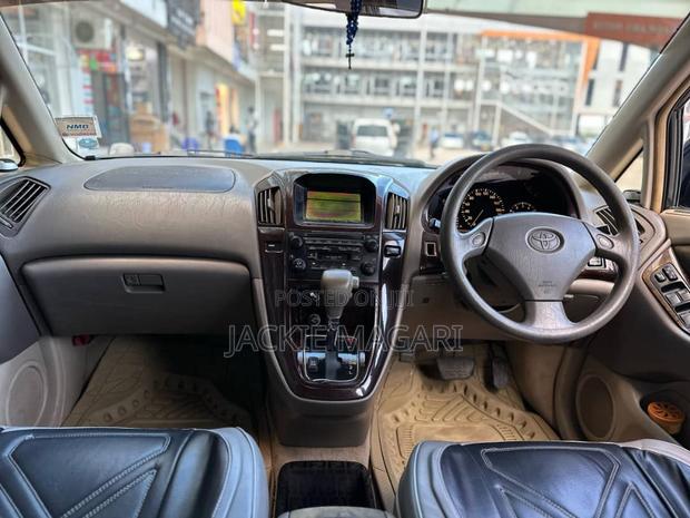 Toyota Harrier 2001 Black