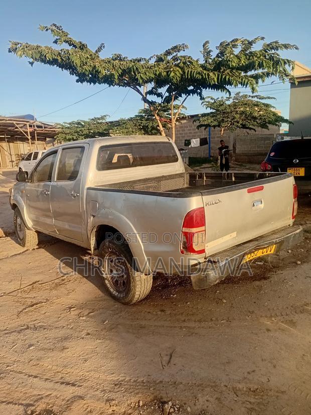 Toyota Hilux 2.5 Cab 2005 Off white
