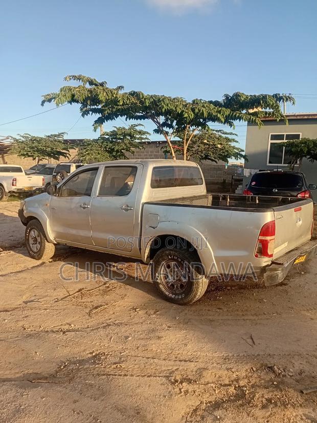Toyota Hilux 2.5 Cab 2005 Off white