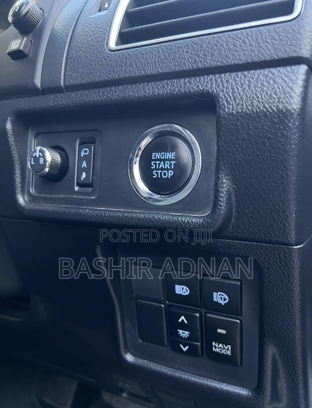 Toyota Land Cruiser Prado 2.7 2019 Pearl