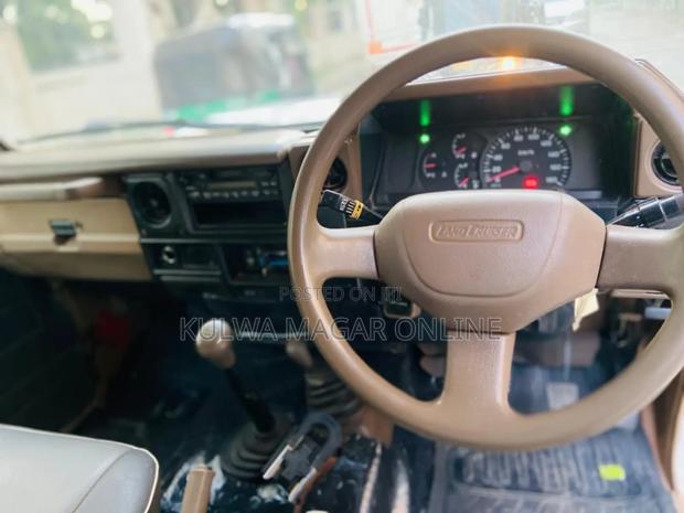 Toyota Land Cruiser 2008 White