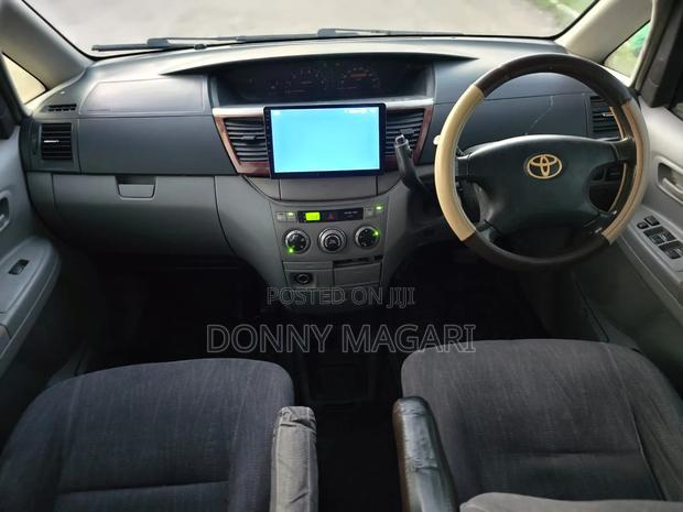 Toyota Noah 2001 Black