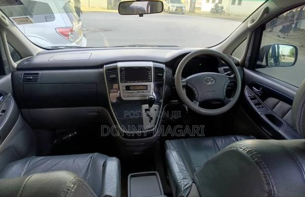 Toyota Alphard 2004 Gray