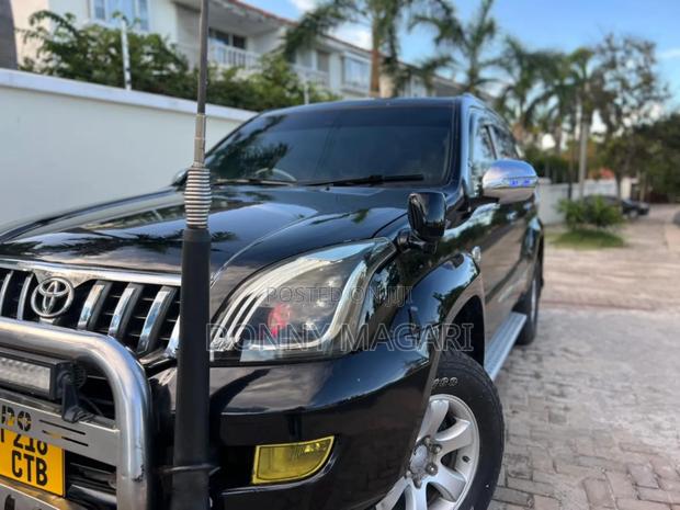 Toyota Land Cruiser Prado 2006 Black