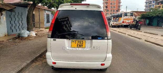 Toyota Noah 2001 White