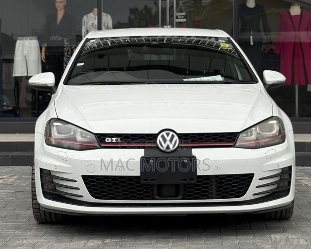 Volkswagen Golf 2014 White