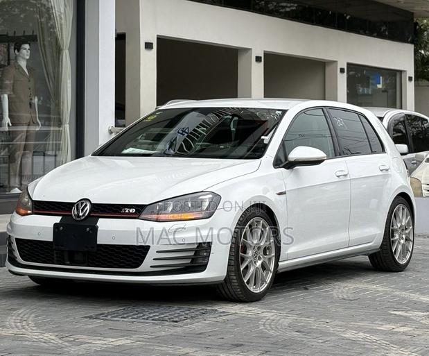 Volkswagen Golf 2014 White