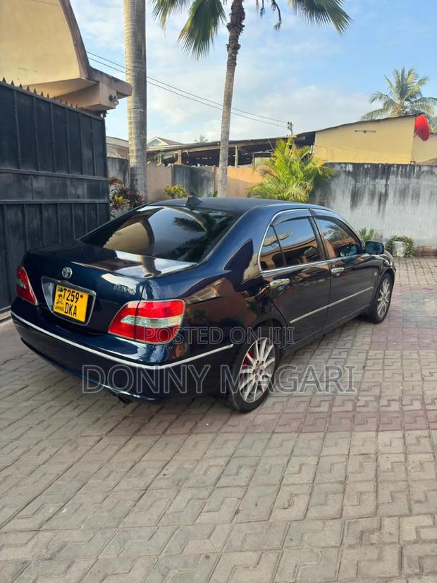 Toyota Brevis 2003 Blue