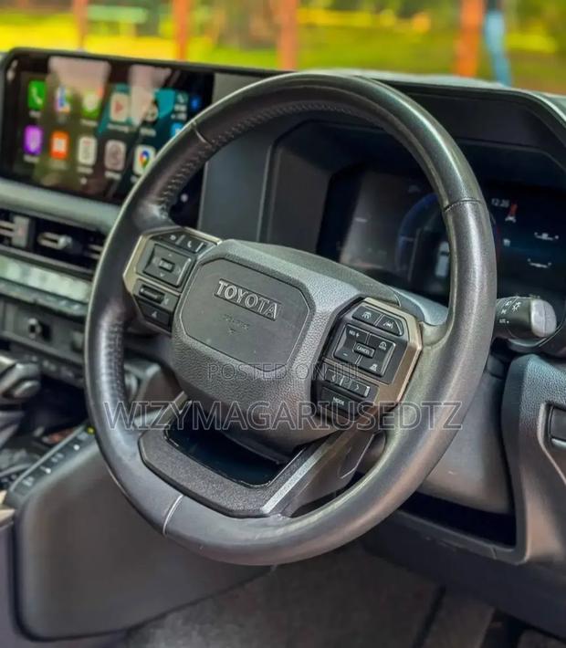 Toyota Land Cruiser Prado 2024 Ivory