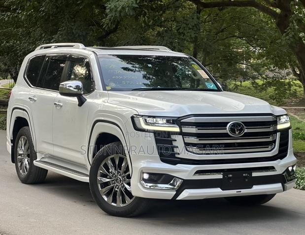 New Toyota Land Cruiser 2023 Pearl