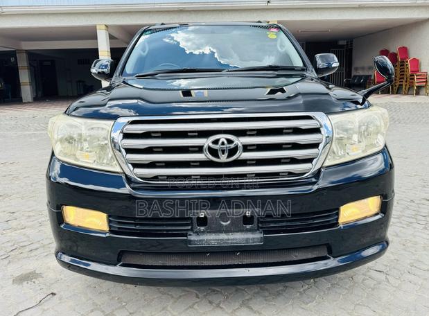 Toyota Land Cruiser 4.6 V8 AX 2009 Black