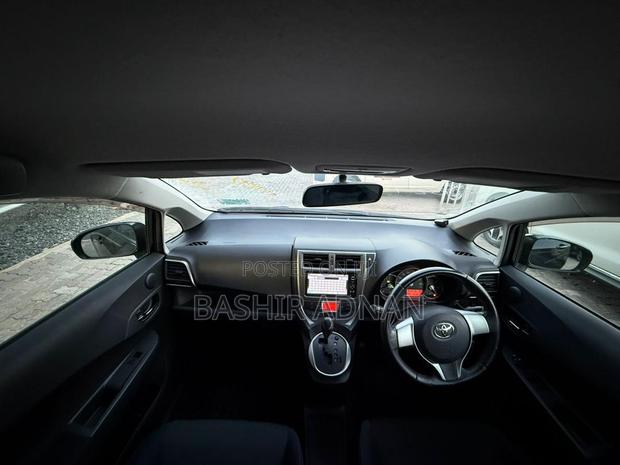 Toyota Ractis 1.5 FWD 2011 Matt Black