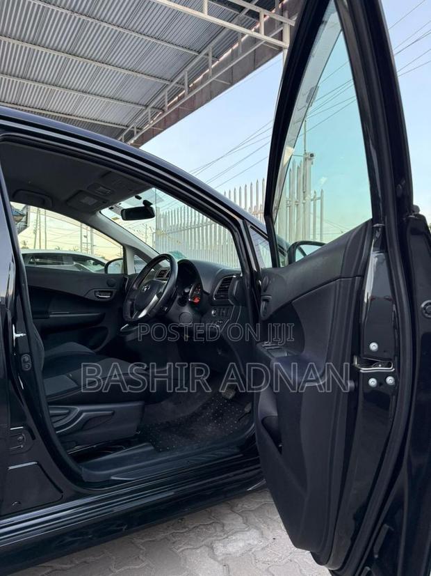 Toyota Ractis 1.5 FWD 2011 Matt Black
