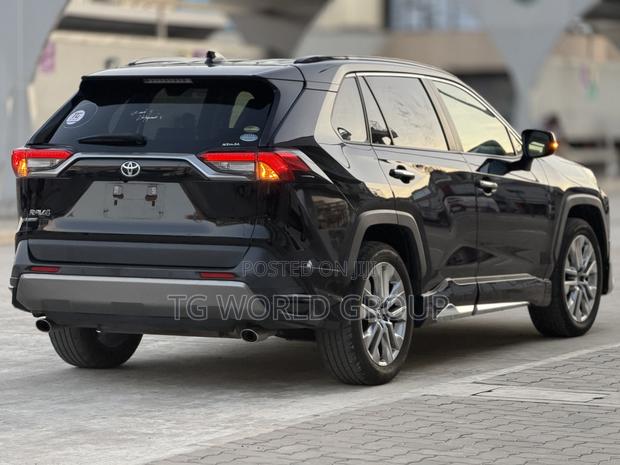 Toyota RAV4 Limited AWD 2020 Black