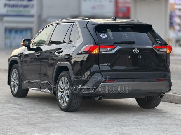 Toyota RAV4 Limited AWD 2020 Black