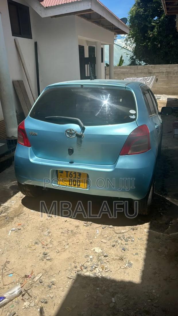 Toyota Vitz 2006 Blue