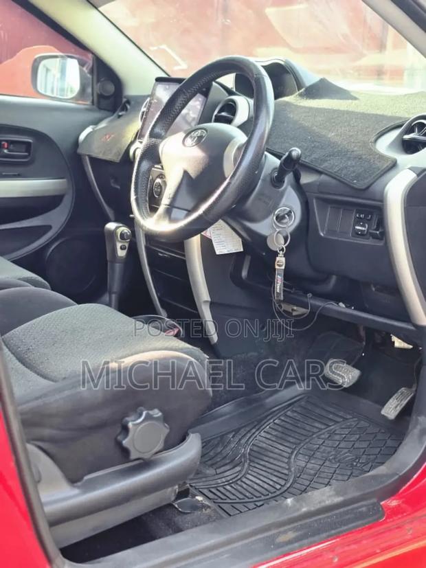 Toyota Vitz 2006 Blue