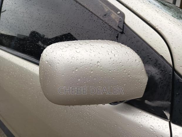 Toyota IST 2004 Gold