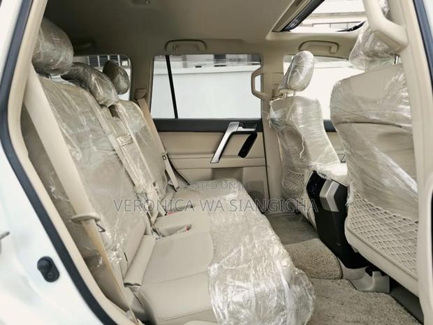 Toyota Land Cruiser Prado 2022 White