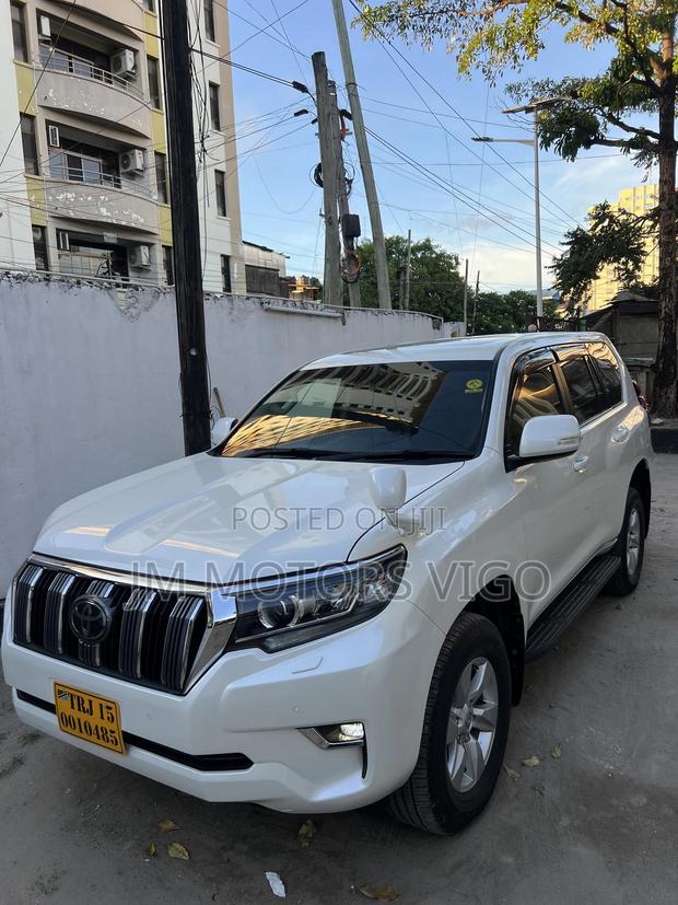 Toyota Land Cruiser Prado 2019 Pearl