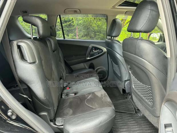 Toyota Vanguard 2012 Black