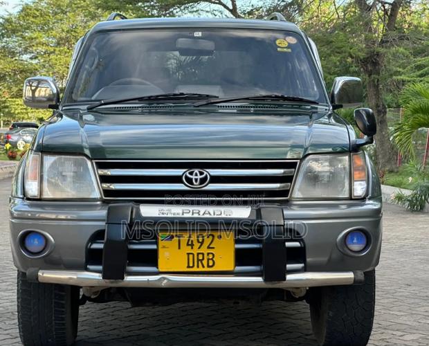 Toyota Land Cruiser Prado 2000 Green