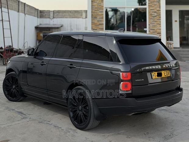 Land Rover Range Rover Vogue 2015 Gray