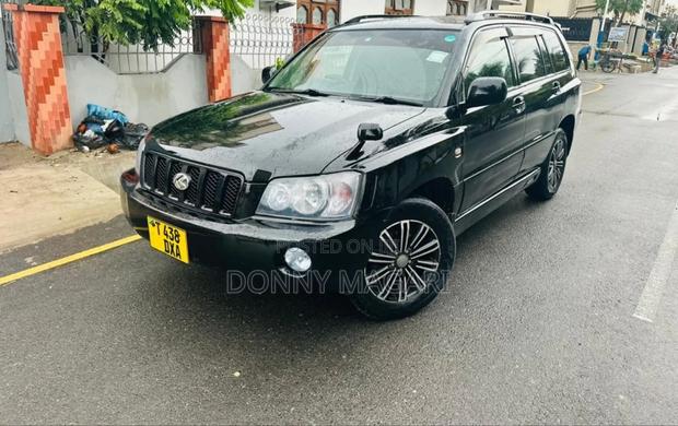 Toyota Kluger 2004 Black