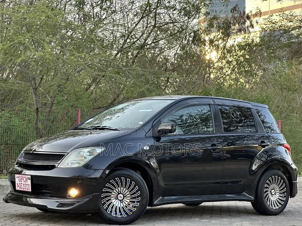 Toyota IST 2005 Black