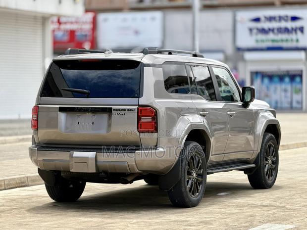 Toyota Land Cruiser Prado 2024 Gray