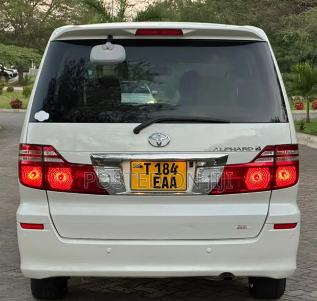 Toyota Alphard 2005 White