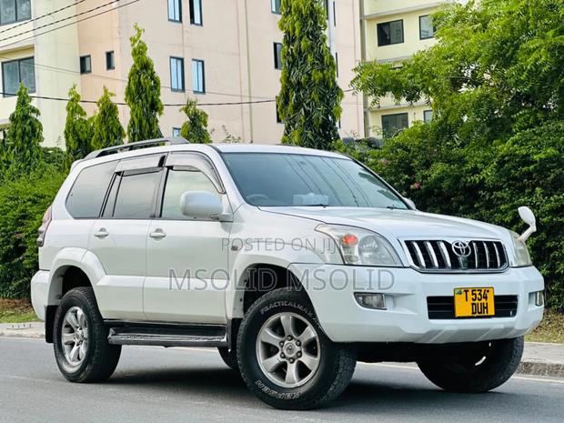 Toyota Land Cruiser Prado 2007 White