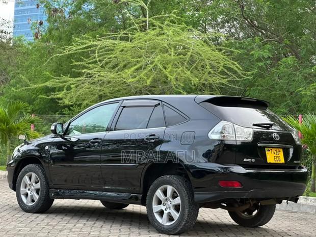 Toyota Harrier 2006 Black