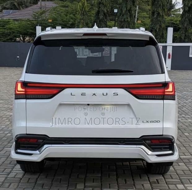 Lexus LX 2024 White