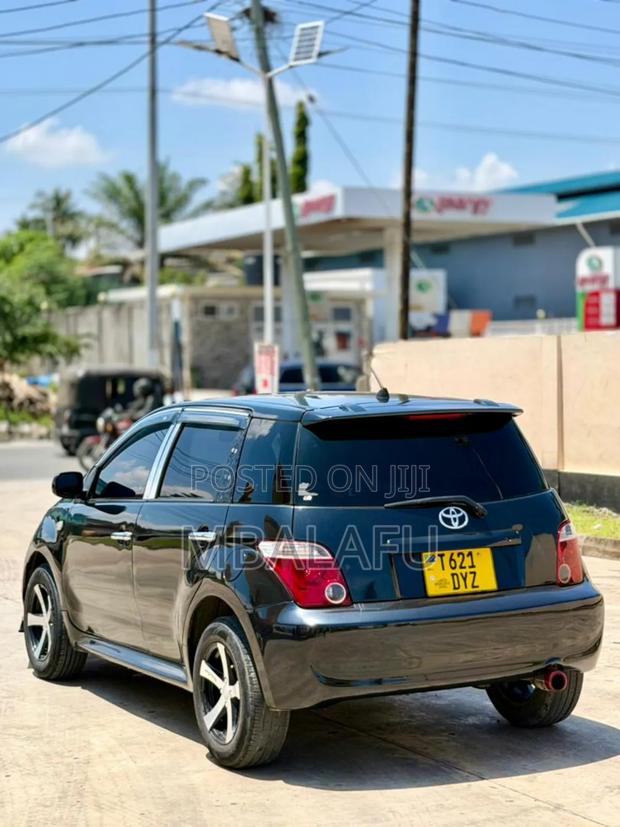 Toyota IST 2005 Black