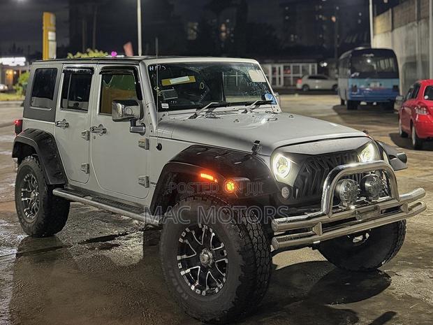 Jeep Wrangler 2010 Silver