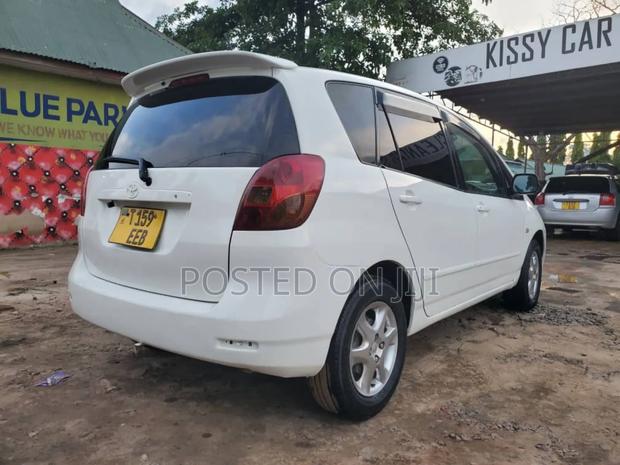 Toyota Corolla Spacio 2002 White