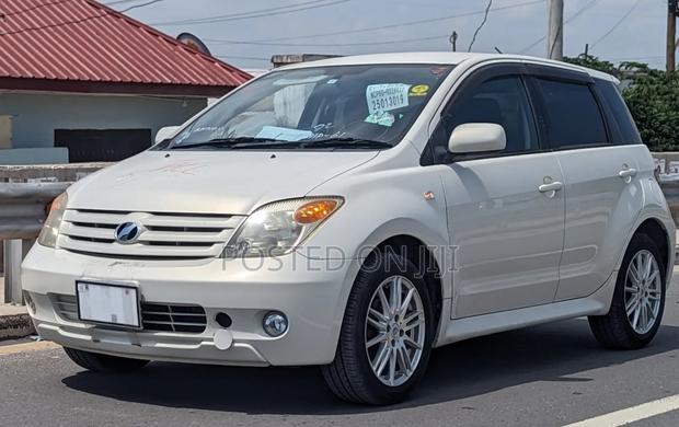 Toyota IST 2005 White