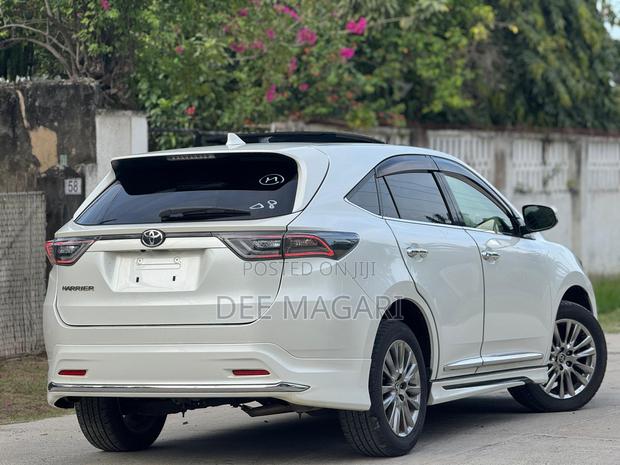 Toyota Harrier 2.0 2014 White