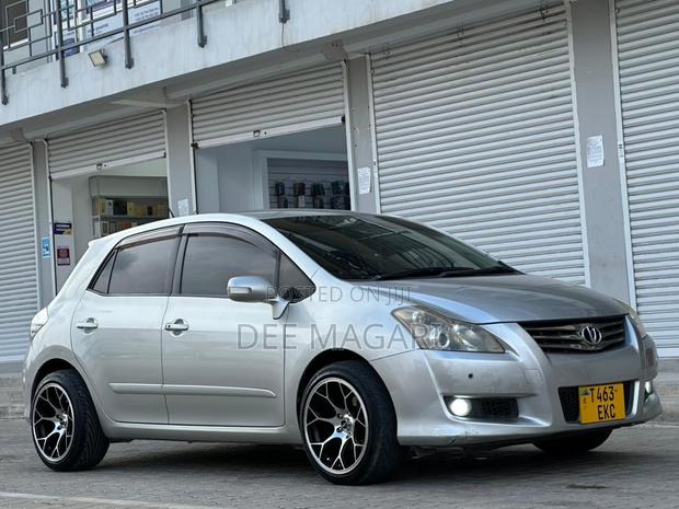 Toyota Blade 2006 Silver