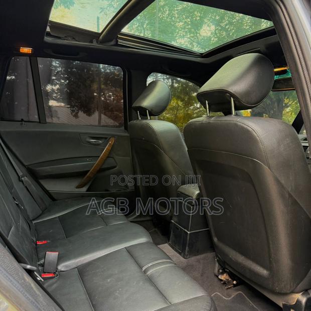 Toyota Crown 2004 White