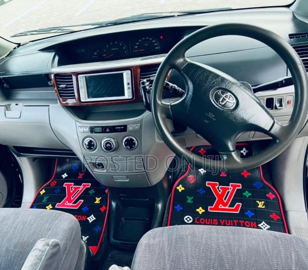 Toyota Noah 2008 Black