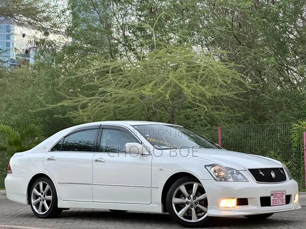 Toyota Crown 2007 Pearl