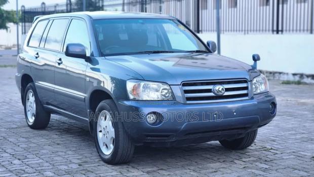 Toyota Kluger 2004 Blue