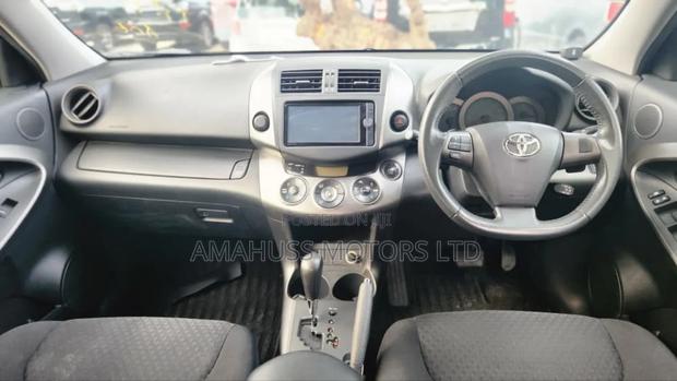 Toyota Vanguard 2012 Black