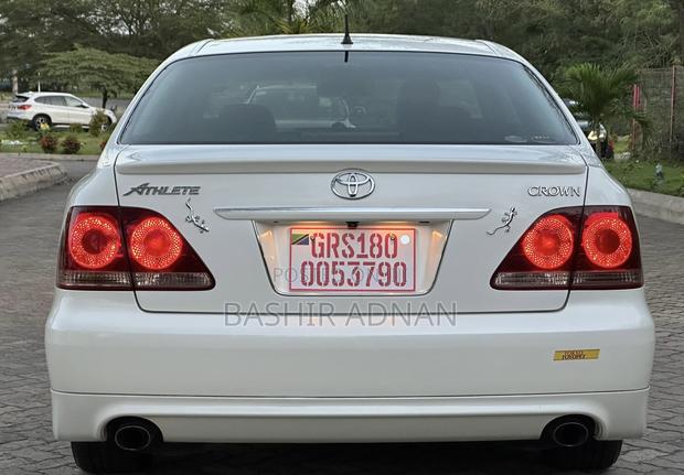 Toyota Crown 2007 White