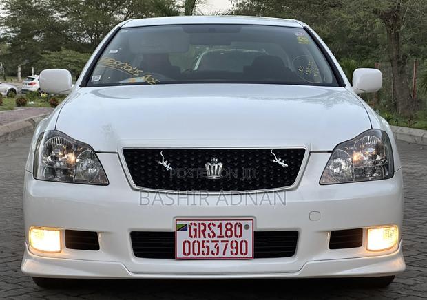 Toyota Crown 2007 White