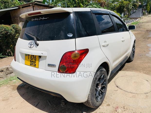 Toyota IST 2005 White
