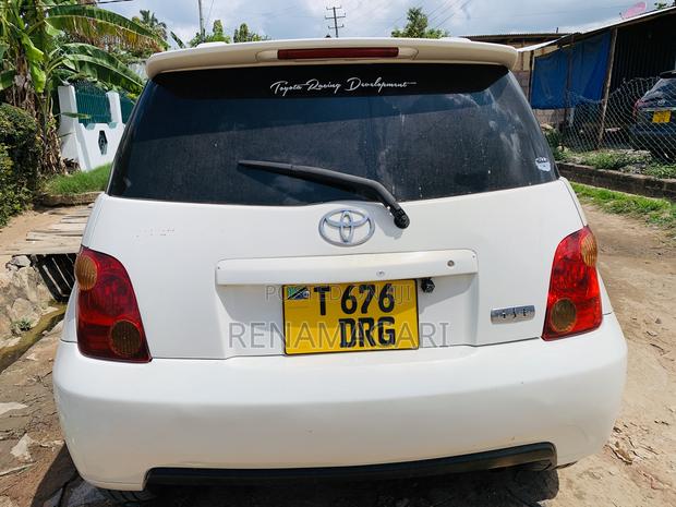 Toyota IST 2005 White